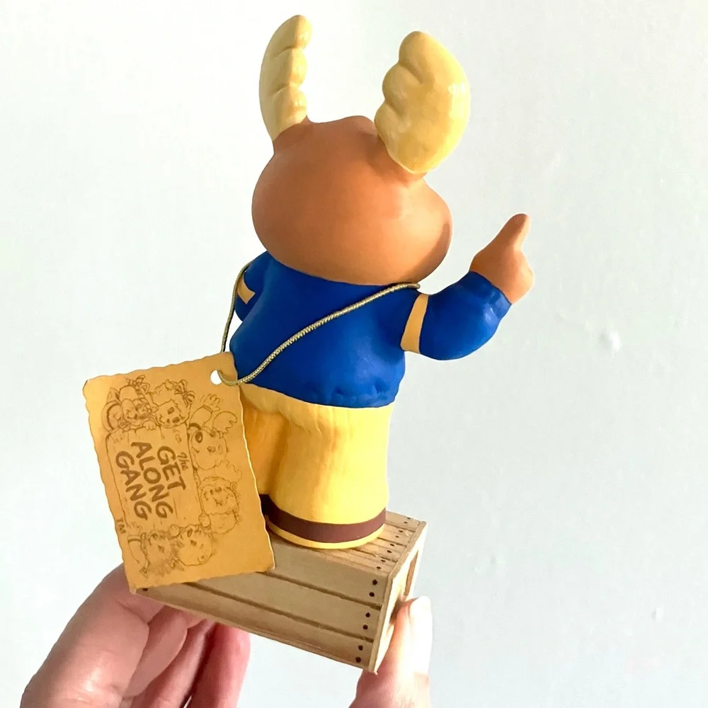 Vintage 80’s Get Along Gang Montgomery Moose ceramic figure trophy box deadstock